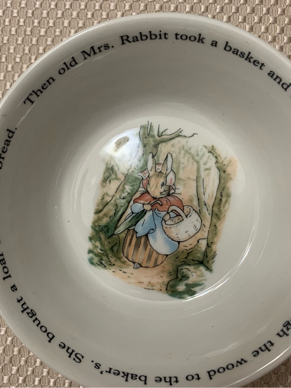 Vintage Peter Rabbit Wedgwood Set w/Box - Picture 5 of 9